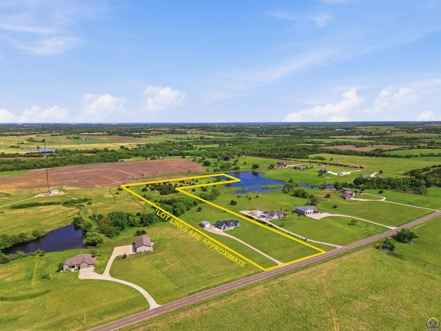 5740 SW Valencia RD, Topeka, KS 66610