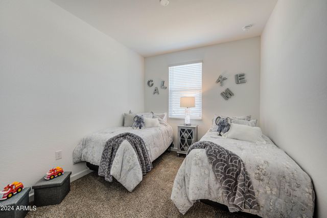 3353 W SHANLEY Avenue, Apache Junction, AZ 85120