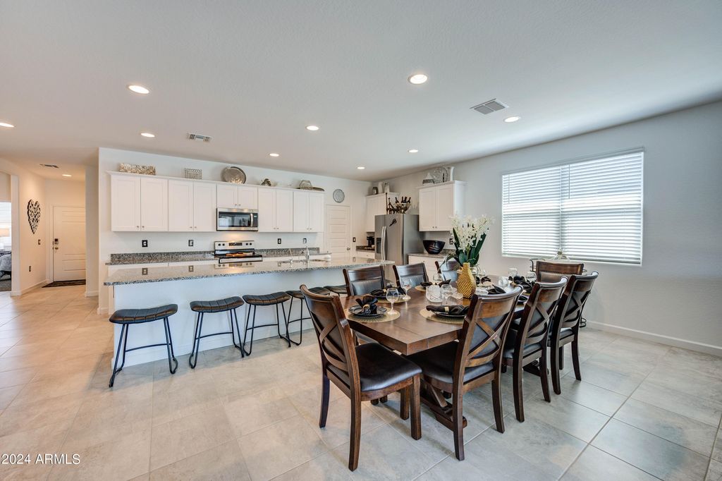 3353 W SHANLEY Avenue, Apache Junction, AZ 85120 — photo 4
