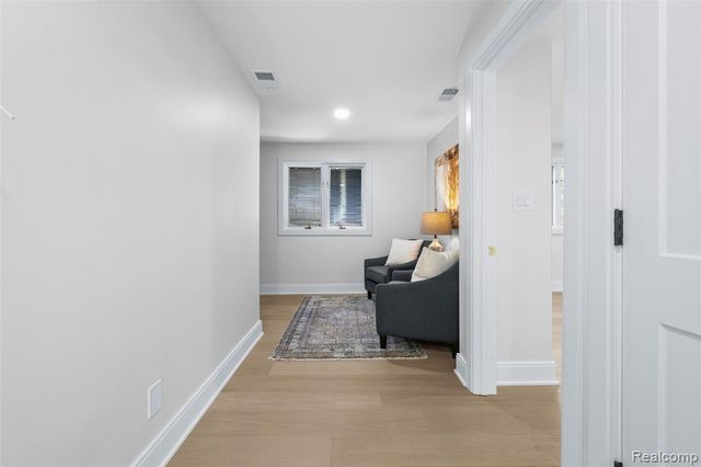 4505 Linwood Street, West Bloomfield, MI 48324