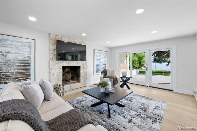 4505 Linwood Street, West Bloomfield, MI 48324
