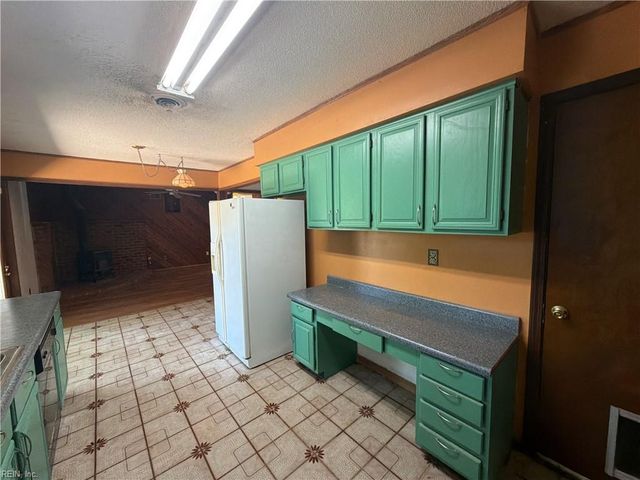 5360 Beaufain BLVD, Virginia Beach, VA 23464