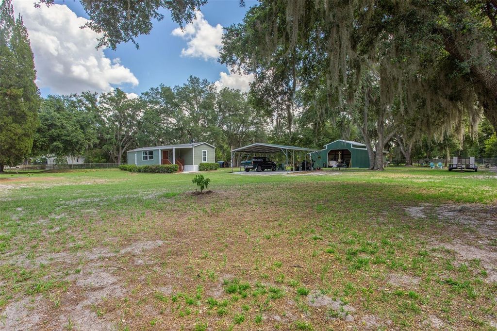 Image 1 of property listing at 5603 JOYCE SHEFFIELD LANE, Plant City, FL 33565