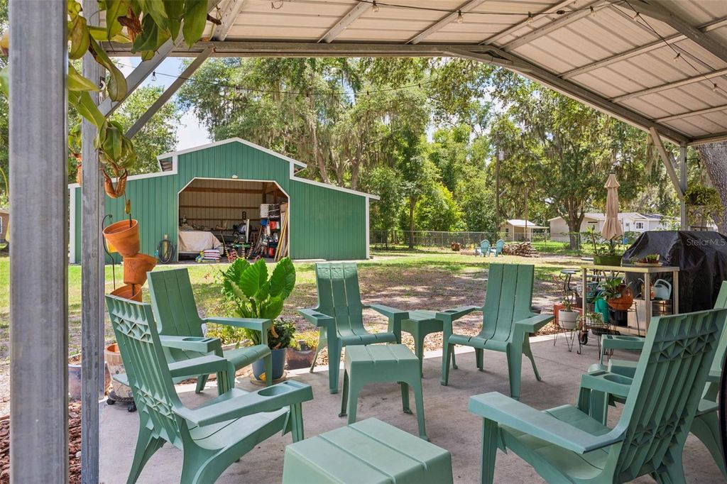 Image 14 of property listing at 5603 JOYCE SHEFFIELD LANE, Plant City, FL 33565
