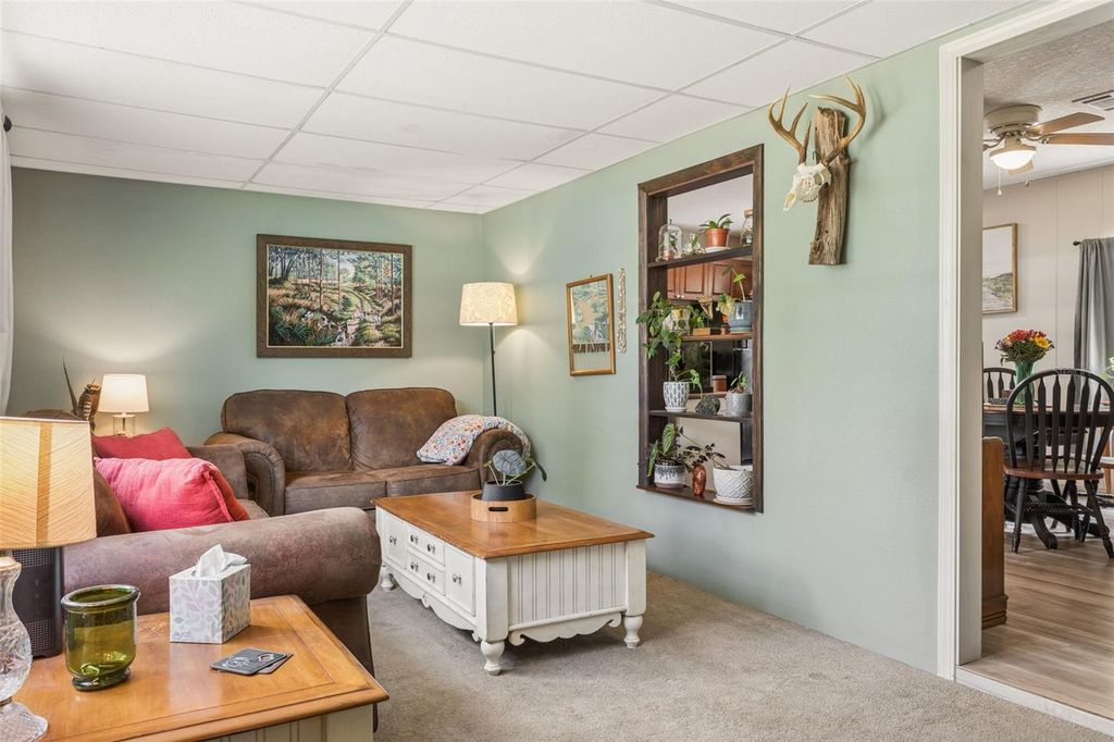 Image 16 of property listing at 5603 JOYCE SHEFFIELD LANE, Plant City, FL 33565