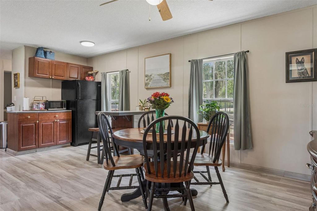 Image 18 of property listing at 5603 JOYCE SHEFFIELD LANE, Plant City, FL 33565