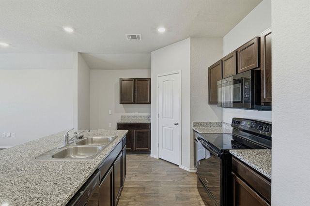 15204 Siberian Elm LN, Austin, TX 78724