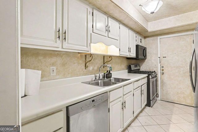 6851 Roswell Road D17, Atlanta, GA 30328