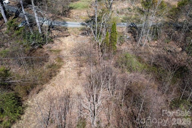 99 Banjo Branch Road, Burnsville, NC 28714