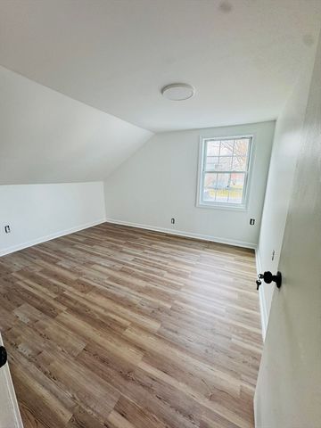 44 Spring St, Agawam, MA 01001