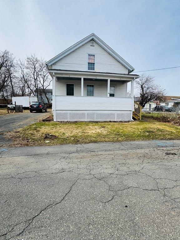 44 Spring St, Agawam, MA 01001