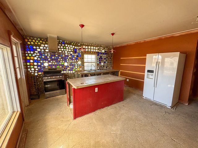 400 N Smiling Dog Trail, Terlingua, TX 79830