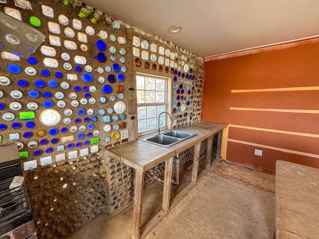 400 N Smiling Dog Trail, Terlingua, TX 79830