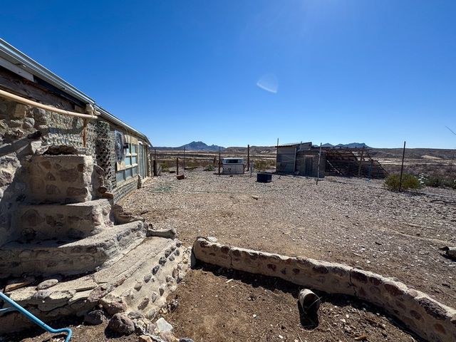 400 N Smiling Dog Trail, Terlingua, TX 79830