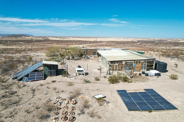 400 N Smiling Dog Trail, Terlingua, TX 79830