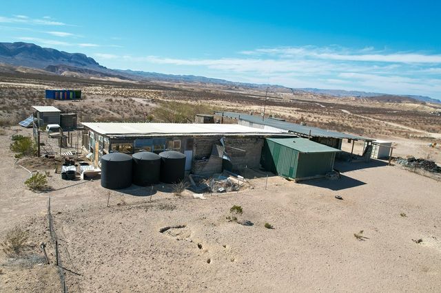 400 N Smiling Dog Trail, Terlingua, TX 79830