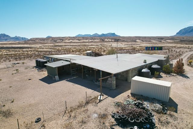 400 N Smiling Dog Trail, Terlingua, TX 79830