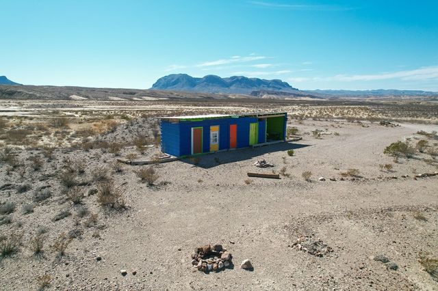 400 N Smiling Dog Trail, Terlingua, TX 79830