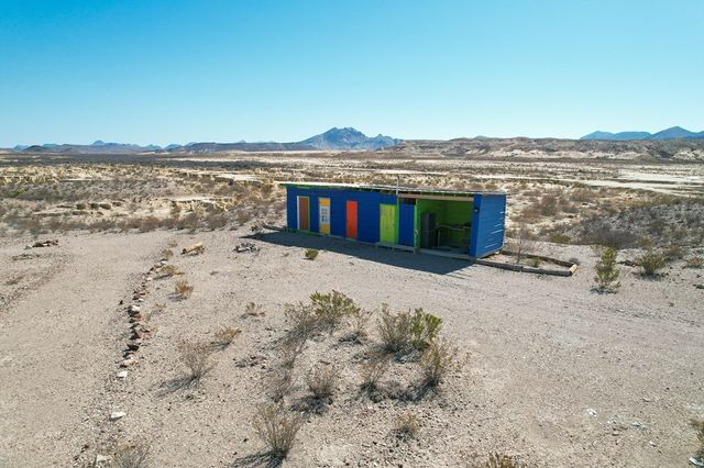 400 N Smiling Dog Trail, Terlingua, TX 79830