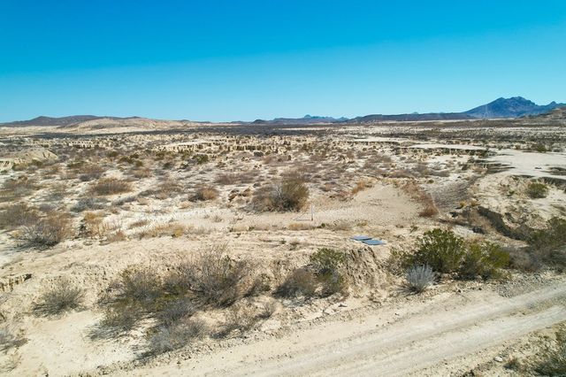 400 N Smiling Dog Trail, Terlingua, TX 79830
