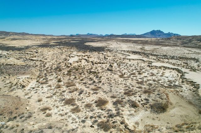 400 N Smiling Dog Trail, Terlingua, TX 79830