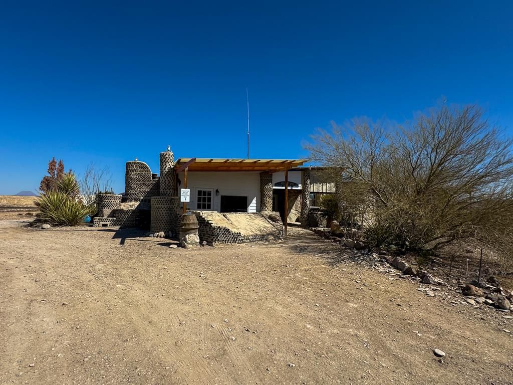 400 N Smiling Dog Trail, Terlingua, TX 79830