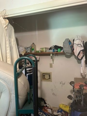 1101 Chestnut Dr, Burns, TN 37029