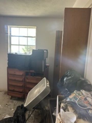 1101 Chestnut Dr, Burns, TN 37029