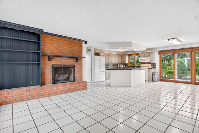 860 Lincolnshire Drive 860 Lincolnshire Drive, Troy, OH 45373