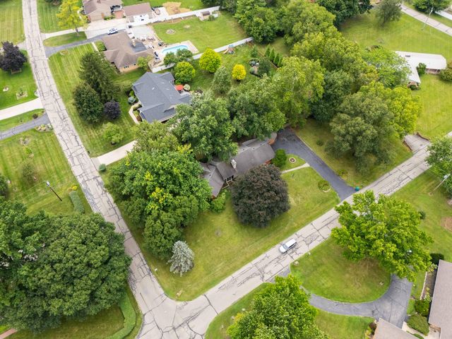 860 Lincolnshire Drive 860 Lincolnshire Drive, Troy, OH 45373
