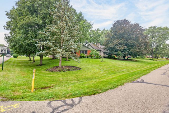 860 Lincolnshire Drive 860 Lincolnshire Drive, Troy, OH 45373