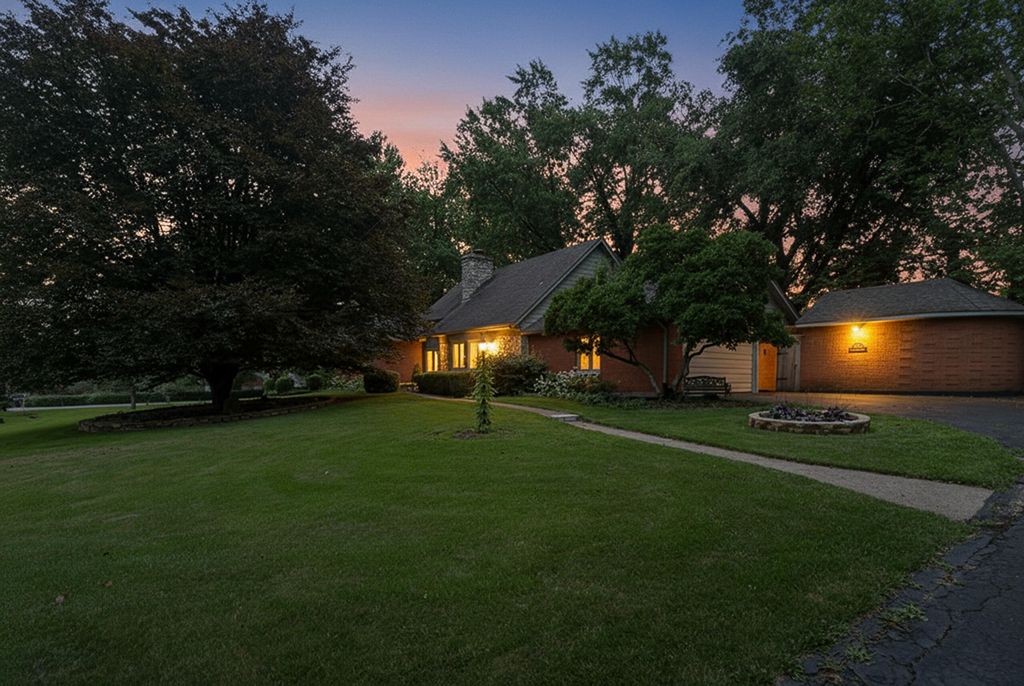 860 Lincolnshire Drive 860 Lincolnshire Drive, Troy, OH 45373