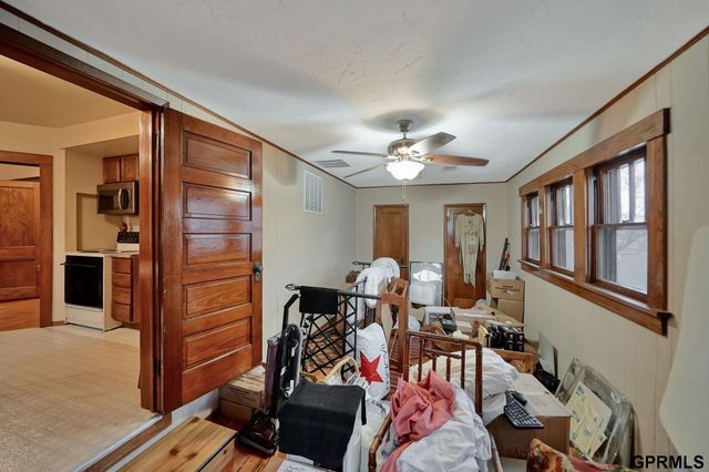 1640 S 21st Street, Lincoln, NE 68502