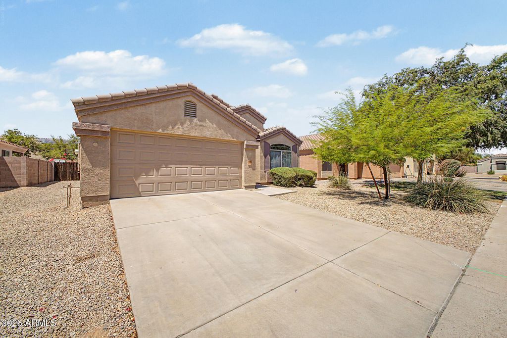 10612 W GROSS Avenue, Tolleson, AZ 85353 — photo 2