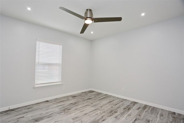 2824 Briarhurst Drive 16, Houston, TX 77057