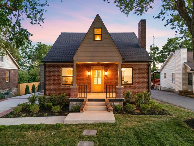 1012 Hart Ln, Nashville, TN 37216