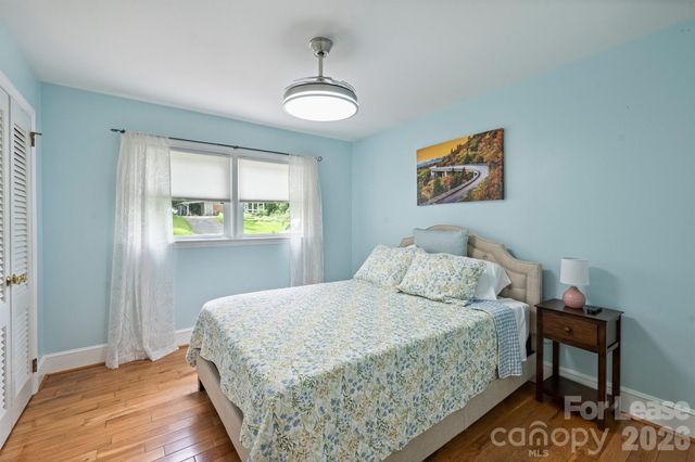 2027 Wensley Drive, Charlotte, NC 28210