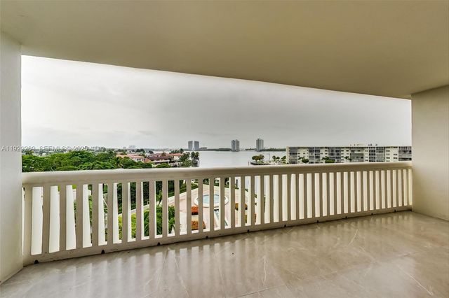 1000 Island Blvd 506, Aventura, FL 33160