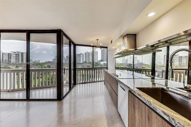 1000 Island Blvd 506, Aventura, FL 33160