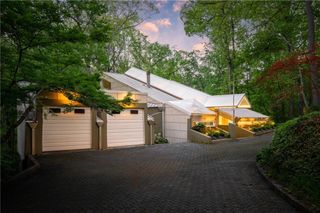 1121 Dawn View NW Lane, Atlanta, GA 30327