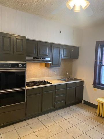 10214 S State Street, Chicago, IL 60628
