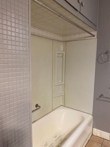 10214 S State Street, Chicago, IL 60628