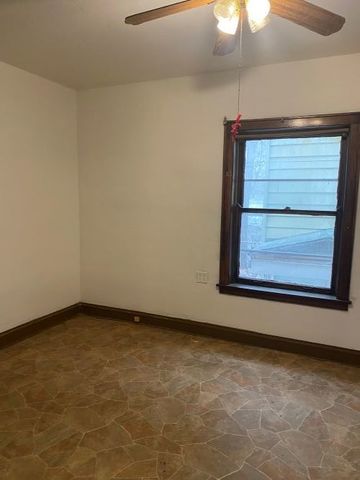 10214 S State Street, Chicago, IL 60628