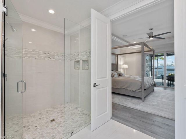 1285 Martinique CT, Marco Island, FL 34145