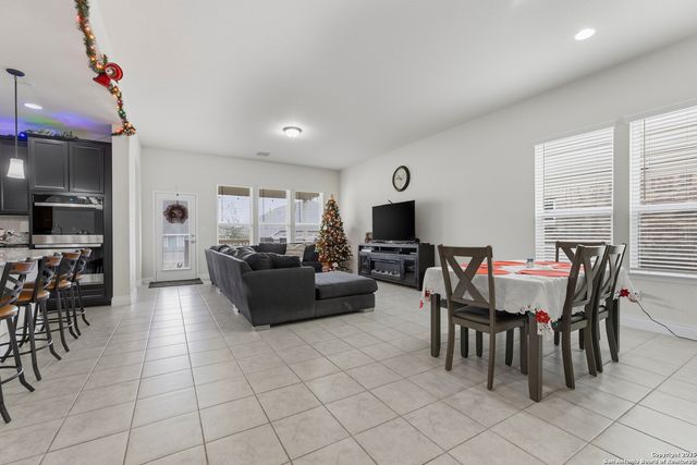 2012 Dalhart, San Antonio, TX 78253