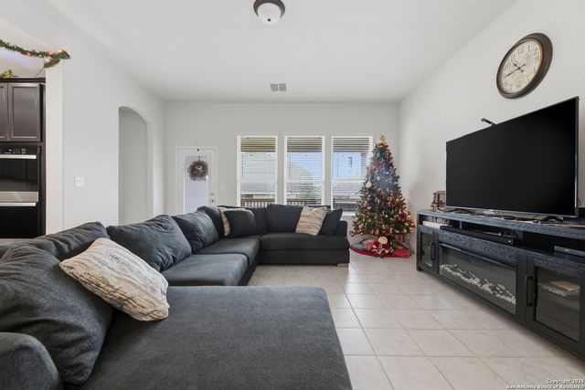 2012 Dalhart, San Antonio, TX 78253