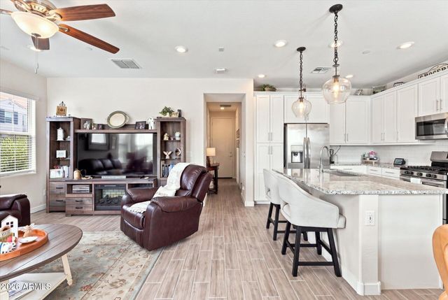 4077 S SABRINA Drive 106, Chandler, AZ 85248