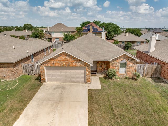 5217 Sioux Creek Lane, Fort Worth, TX 76244