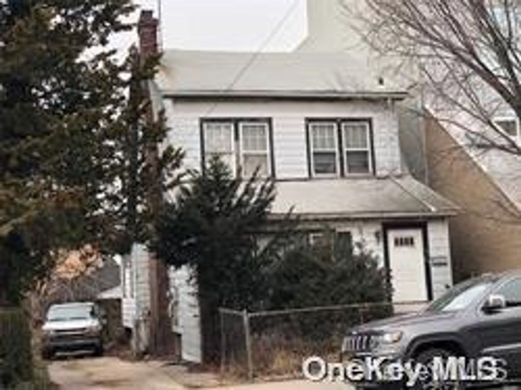 42-20 162nd Street, Flushing, NY 11358