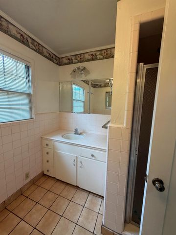 903 W Highway 12, Lodi, CA 95242